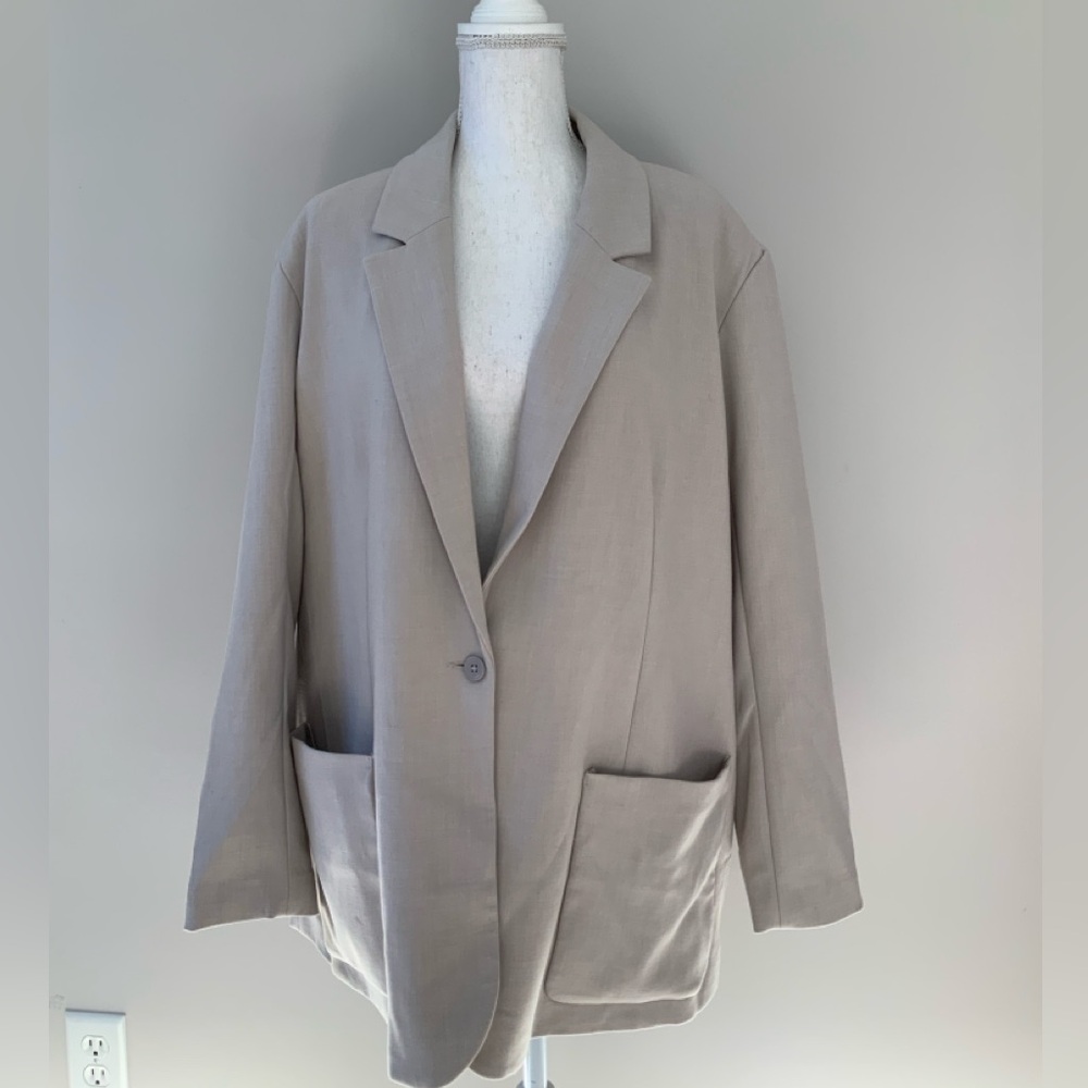 Women's Abercrombie and Fitch Beige Blazer